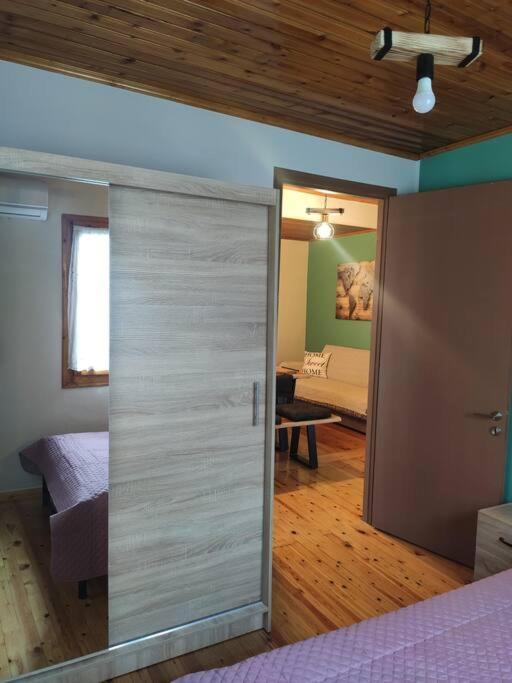 Апартаменты Politis' Wooden House Василики Экстерьер фото